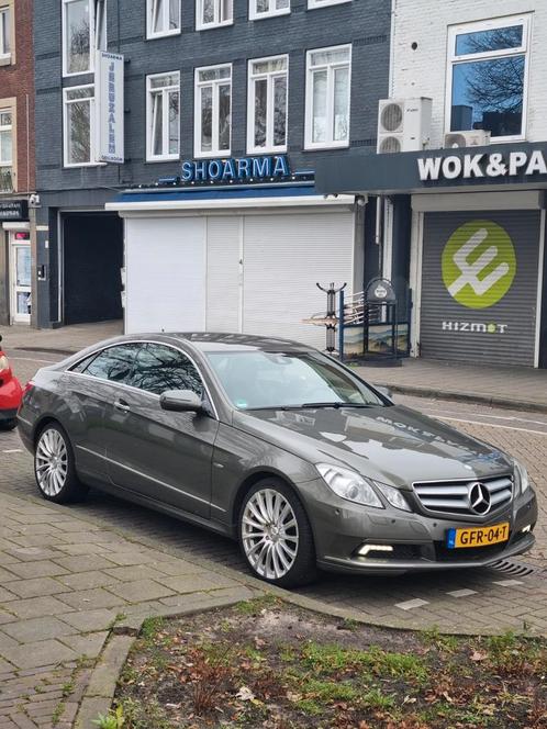 Mercedes-Benz E-Klasse 3.5 E350 CGI Coupe AUT 2010 Bruin, Auto's, Mercedes-Benz, Particulier, E-Klasse, Benzine, Coupé, Automaat