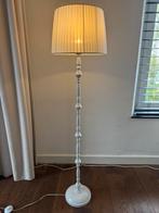 Mooie vloerlamp wit met kap, Ophalen, Zo goed als nieuw, 150 tot 200 cm