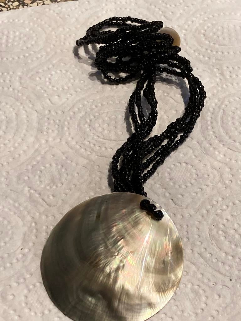 Mooie ketting schelp, Sieraden, Tassen en Uiterlijk, Kettingen, Ophalen of Verzenden, Zo goed als nieuw, Overige materialen