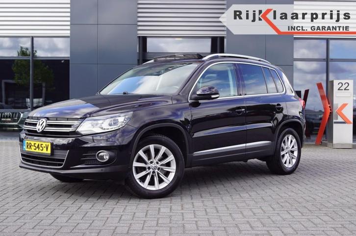 Volkswagen TIGUAN 14 TSI Sport & Style /Panodak /  Leer / Na, Auto's, Volkswagen, Bedrijf, Tiguan, ABS, Airbags, Bluetooth, Centrale vergrendeling