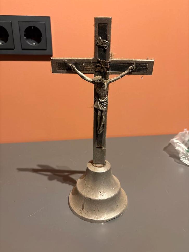 altaarkruis of sacristie-kruis, inri, kerk, heilig, geloof, Antiek en Kunst, Antiek | Religie, Verzenden