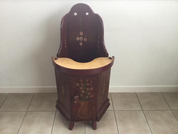 Hindeloopen kinderstoel origineel antiek 1885 ongeveer.  beschikbaar voor biedingen