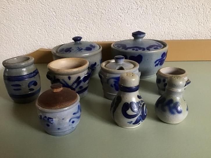 9 stuks Nieuwe Keulse potten, Antiek en Kunst, Antiek | Servies compleet, Ophalen of Verzenden