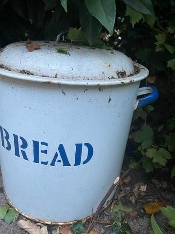 Groot Emaille Broodblik Wit/Blauw - Nostalgisch beschikbaar voor biedingen