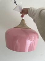 Hanglamp van Metaal en Hout Pine roze, Huis en Inrichting, Lampen | Hanglampen, Ophalen, Gebruikt, Hout, Minder dan 50 cm