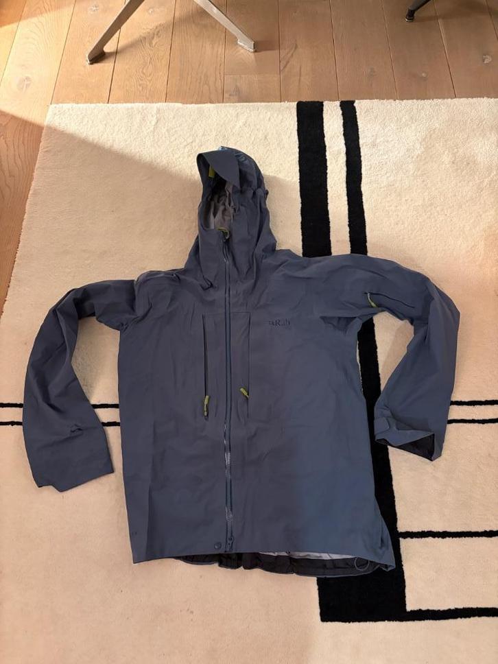 RAB - Men's Khroma Kinetic Waterproof Ski Jacket - L, Sport en Fitness, Skiën en Langlaufen, Zo goed als nieuw, Kleding, Overige merken