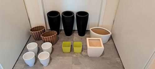 Een verzameling van aparte vazen in verschillende stijlen., Huis en Inrichting, Woonaccessoires | Vazen, Nieuw, Wit, Minder dan 50 cm