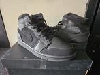 Jordan 1 Mid Black Dark Smoke Grey Maat 41 NIEUW!, Nieuw, Ophalen of Verzenden, Sneakers of Gympen, Nike