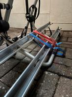 Nordrive Pyro 2 fietsendrager + Thule stangen, Auto diversen, Fietsendragers, Zo goed als nieuw, Brede banden, 2 fietsen, Achterklepdrager