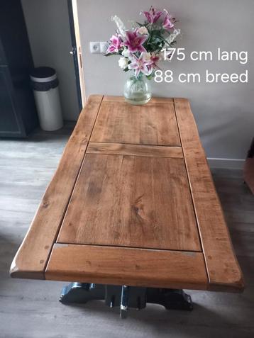 Kloostertafel 4 personen beschikbaar voor biedingen
