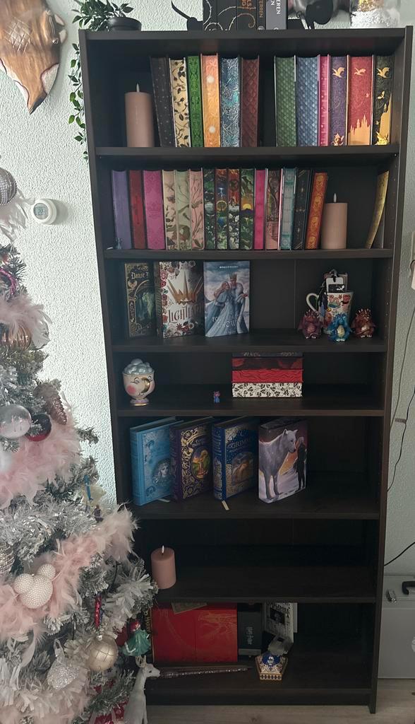 Donkerbruine billy ikea kast, Huis en Inrichting, Kasten | Boekenkasten, Zo goed als nieuw, 50 tot 100 cm, 200 cm of meer, 25 tot 50 cm