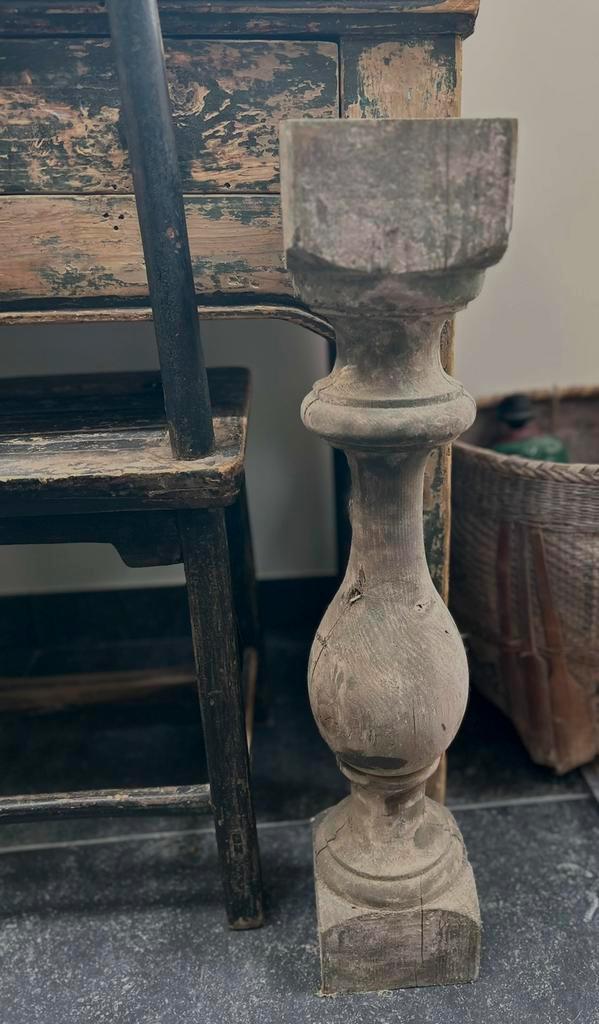 Grote robuuste baluster sober sleets imperfect, Antiek en Kunst, Curiosa en Brocante, Ophalen of Verzenden