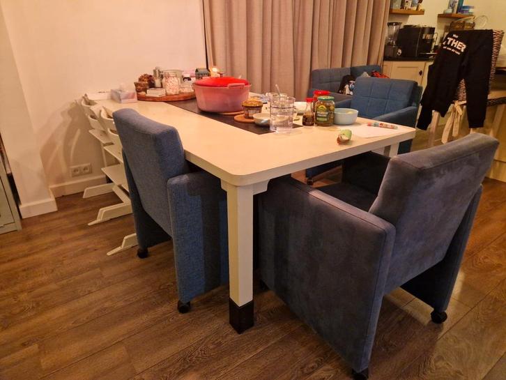 Landelijke eiken keukentafel met massief granieten inzet., Huis en Inrichting, Tafels | Eettafels, Zo goed als nieuw, 100 tot 150 cm