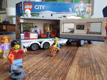 LEGO City Pick-uptruck en Caravan - 60182 beschikbaar voor biedingen