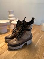 Louis Vuitton boots maat 35,5, Kleding | Dames, Beige, Ophalen of Verzenden, Louis Vuitton, Hoge laarzen