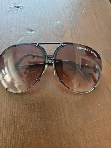 Formule 1 Design zonnebril beschikbaar voor biedingen