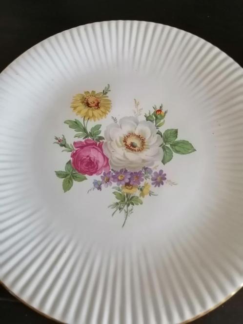Schaal - Flora Keramiek Gouda Holland - Aardewerk - bloemdec, Antiek en Kunst, Antiek | Wandborden en Tegels, Ophalen of Verzenden