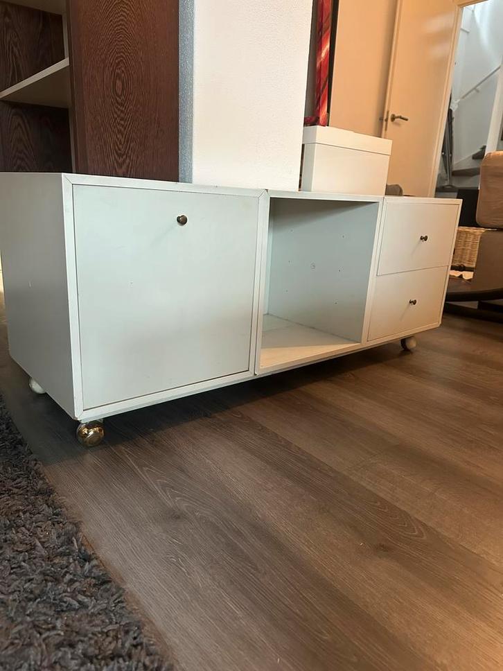 Vintage laag kastje jaren 70/80 – platenspeler / tv-meubel, Huis en Inrichting, Kasten | Televisiemeubels, Gebruikt, Minder dan 100 cm