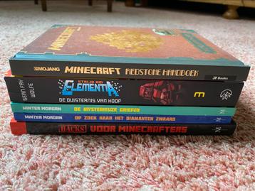 Leesboeken minecraft plus handboek beschikbaar voor biedingen