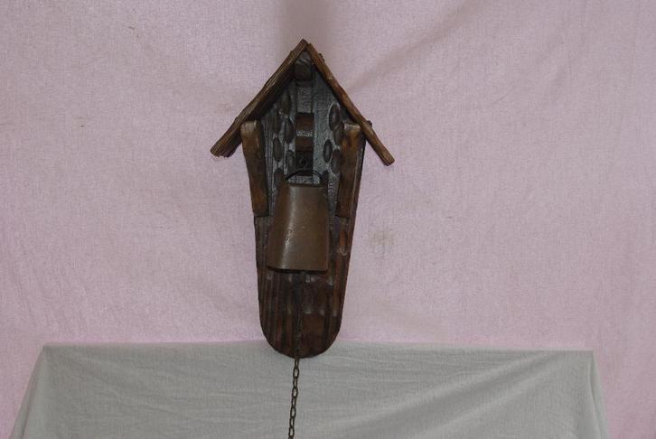 Bel met behuizing / Bel, Antiek en Kunst, Antiek | Woonaccessoires, Ophalen of Verzenden