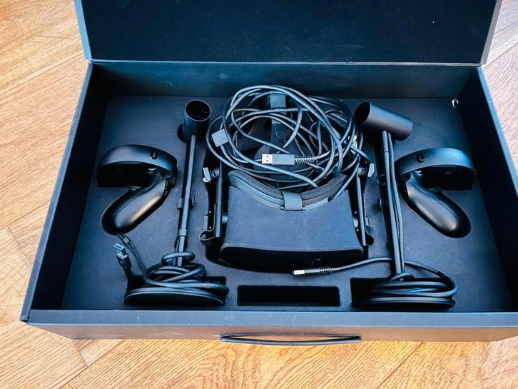 Oculus Rift VR-headset – zo goed als nieuw – complete set, Spelcomputers en Games, Virtual Reality, Zo goed als nieuw, Pc, Ophalen