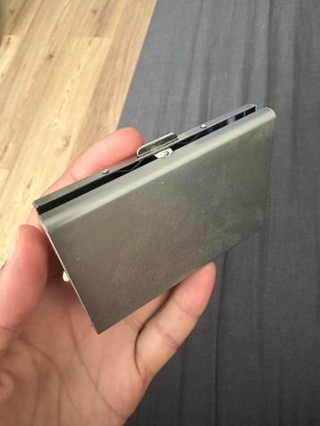Metalen Portemonnee / Kaarthouder beschikbaar voor biedingen