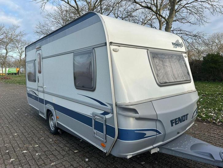 Fendt Saphir 470 TF met mover, Caravans en Kamperen, Caravans, Bedrijf, tot en met 4, 1000 - 1250 kg, Fendt, Gascomfoor, Kachel