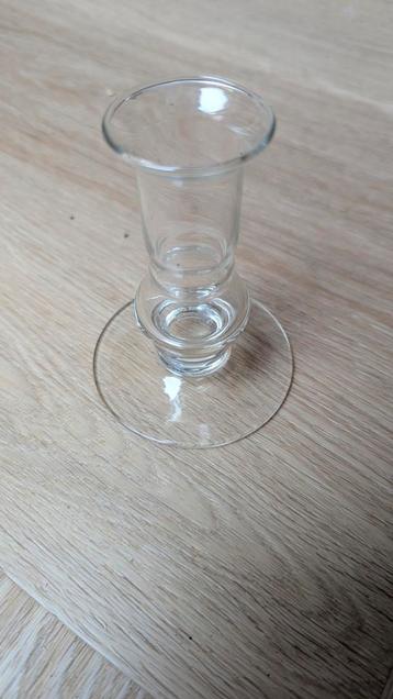 Vintage glazen kandelaar  beschikbaar voor biedingen