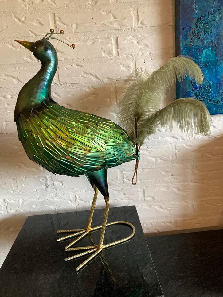 Uniek metalen vintage  pauwen beeld, Tuin en Terras, Tuinbeelden, Zo goed als nieuw, Dierenbeeld, Metaal, Ophalen of Verzenden