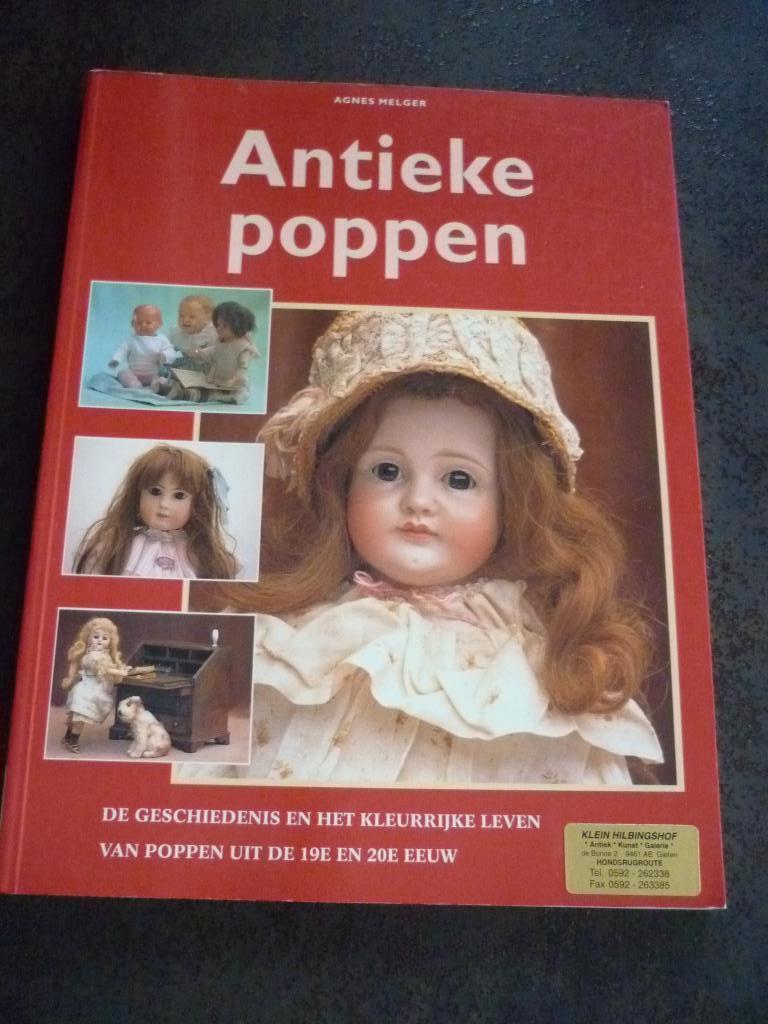 Boek over antieke poppen., Antiek en Kunst, Verzenden