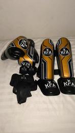 Kickboks set:maat M/L, Ophalen, Zo goed als nieuw, Bokskleding