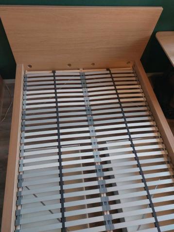 Ikea Malm 140x200 met 2 lades, lattenbodems en evt matras - afbeelding 6