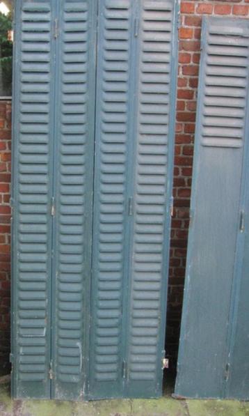 Groene ijzeren shutters / luiken, midden scharnierend 198,5h beschikbaar voor biedingen