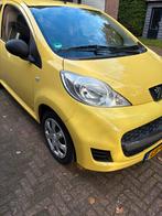 Gele Peugeot 107, Auto's, Peugeot, Voorwielaandrijving, Overige kleuren, 4 stoelen, 68 pk