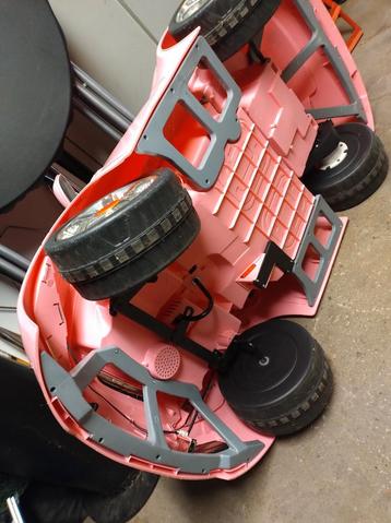 Elektrische auto bestuurbaar met afstands bediening beschikbaar voor biedingen