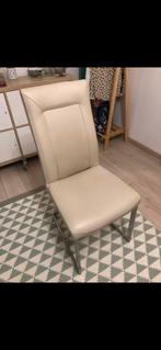 Elegante Crème Kleurige Stoel met Metalen Onderstel, Ophalen, Gebruikt, Drie, Wit