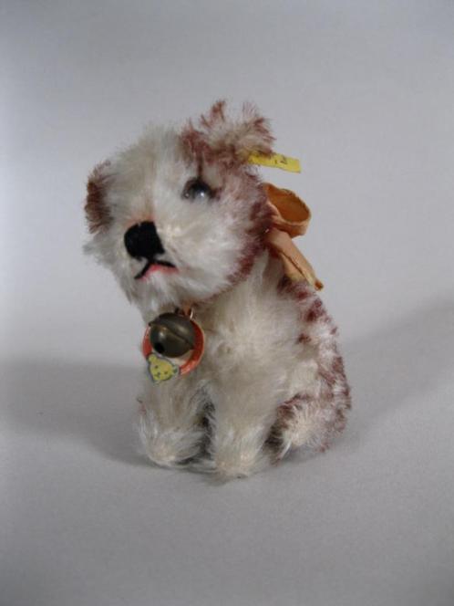 Antiek Steiff hondje Molly met knopje en labels, 10 cm hoog., Antiek en Kunst, Antiek | Speelgoed, Ophalen of Verzenden