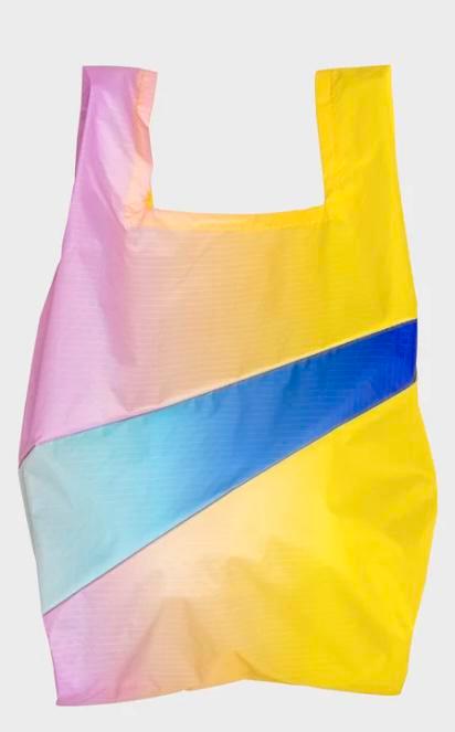 Susan Bijl x 75B new shopping bag M geel blauw roze Nieuw, Sieraden, Tassen en Uiterlijk, Tassen | Damestassen, Nieuw, Ophalen of Verzenden