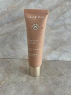 Clarins Pore perfecting matte Foundation 05 tester, Beige, Gehele gezicht, Ophalen of Verzenden, Zo goed als nieuw