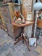 Oud antiek wijntafeltje,bijzettafel sober,landelijk, Huis en Inrichting, Woonaccessoires | Overige, Ophalen, X, X, X
