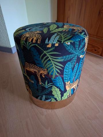 Jungle Poef  beschikbaar voor biedingen