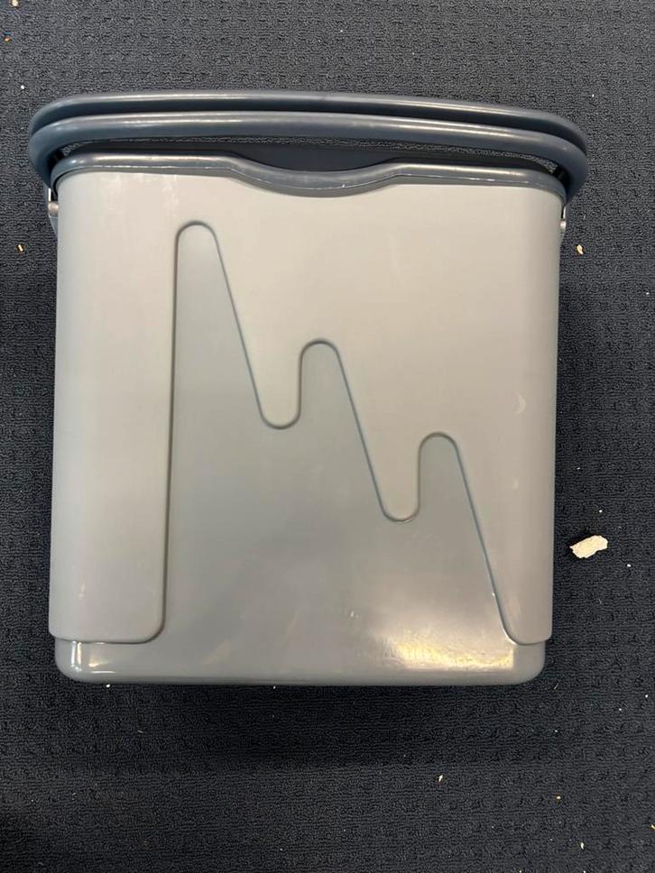 ZGAN! Curver koelbox 20 lietr blauw €17,99, Caravans en Kamperen, Koelboxen, Zo goed als nieuw, Koelbox, Koelelement, Ophalen of Verzenden