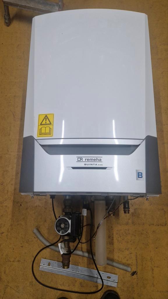Remeha Quinta ACE 45 ketel zgan, Doe-het-zelf en Verbouw, Verwarming en Radiatoren, Zo goed als nieuw, Cv-ketel of Combi-ketel