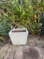 2 witte stenen bloempotten bakken, Tuin en Terras, Bloempotten, Ophalen, Rond, Minder dan 25 cm