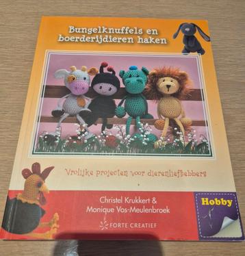 Bungelknuffels en boerderijdieren haken beschikbaar voor biedingen