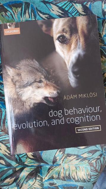 Ádám Miklósi - Dog Behaviour (Engelstalig) beschikbaar voor biedingen