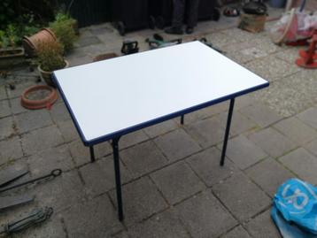 Opklapbare camping tafel, Sieger mecalit,70 x105x 72 cm hoog beschikbaar voor biedingen