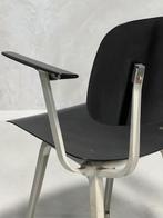 Revolt eettafelstoel Friso Kramer Ahrend vintage stoel zwart, Huis en Inrichting, Stoelen, Ophalen, Gebruikt, Overige materialen