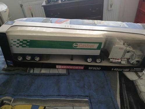 1 nieuwe model vrachtwagen schaal 1:43 in doos, Hobby en Vrije tijd, Modelauto's | 1:43, Nieuw, Bus of Vrachtwagen, Overige merken