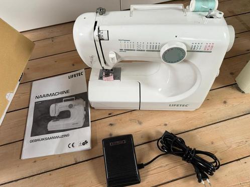 Naaimachine Lifetec LT8709/ 555 incl doos en handleiding, Hobby en Vrije tijd, Naaimachines en Toebehoren, Zo goed als nieuw, Overige merken